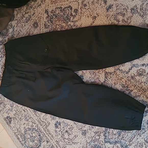 Uniqlo Pants Uniqlo Small Mens Black Pocketed Cargo Joggers Utility